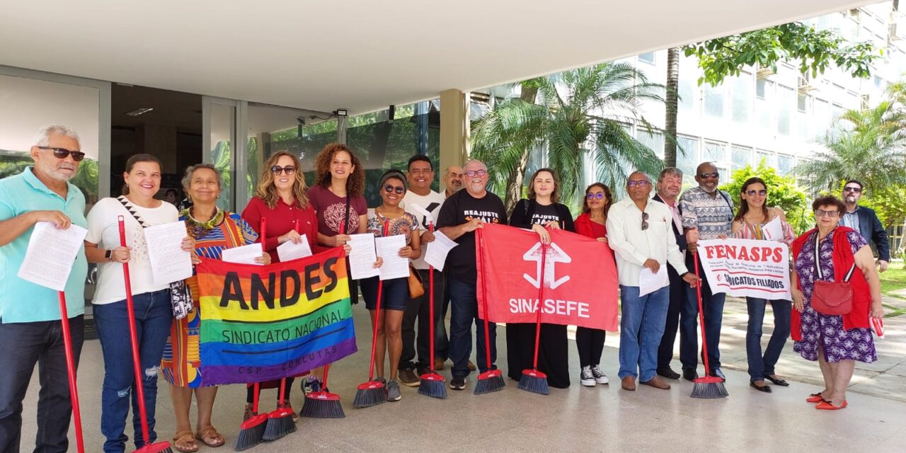 FONASEFE protocola primeiro ofício aos ministérios do governo Lula